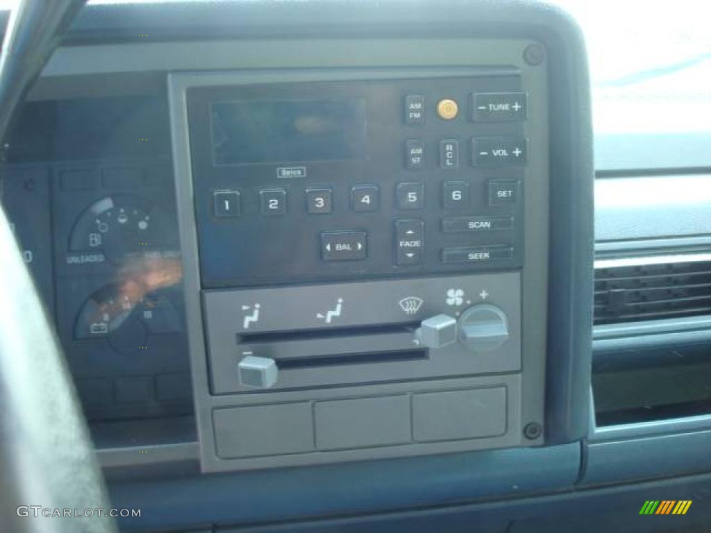 1989 C/K C1500 Regular Cab - Sable Black / Blue photo #13