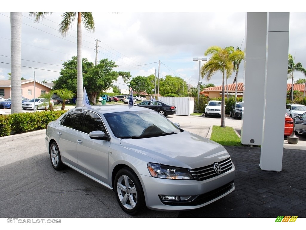 2015 Passat Wolfsburg Edition Sedan - Reflex Silver Metallic / Moonrock Gray photo #1