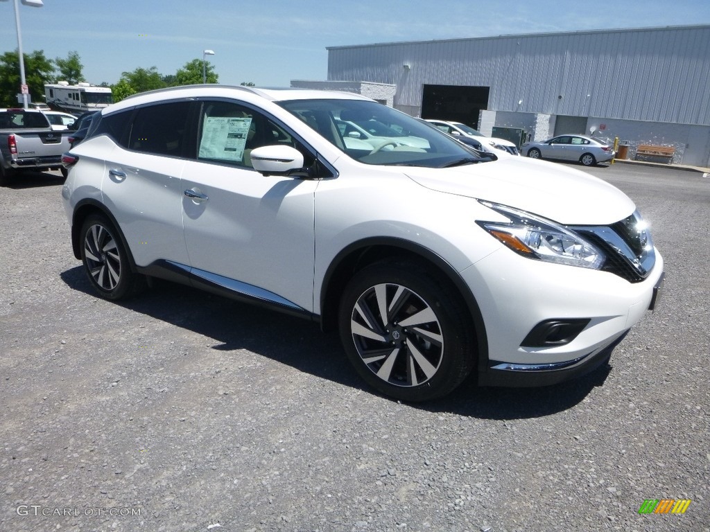 Pearl White Nissan Murano