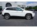 Bright White - Cherokee Latitude Plus Photo No. 11