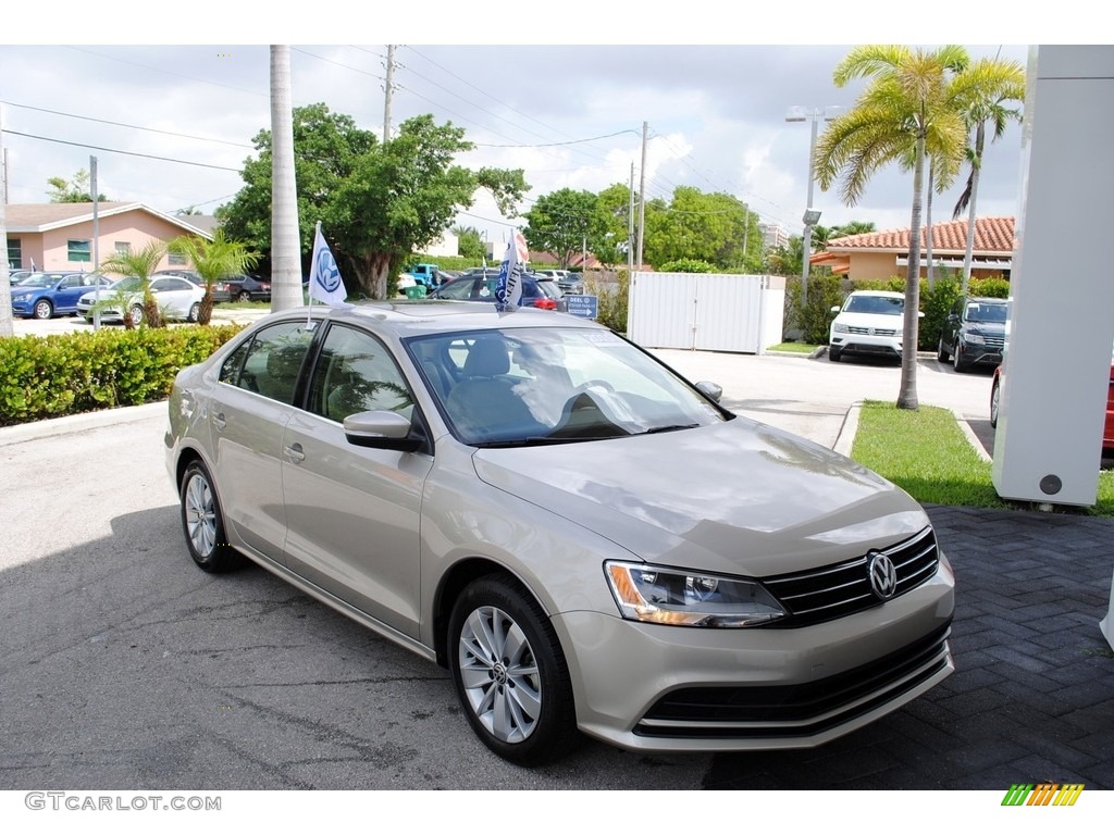 2015 Moonrock Silver Metallic Volkswagen Jetta Se Sedan