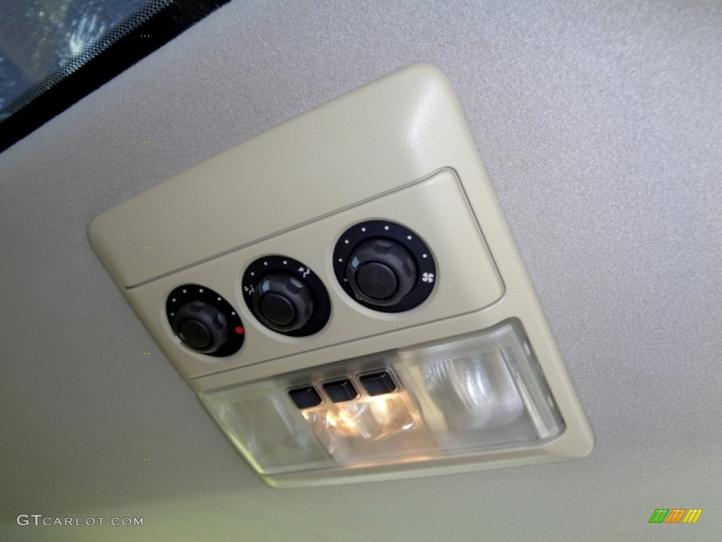 2006 LR3 V8 SE - Java Black Pearl / Alpaca Beige photo #67