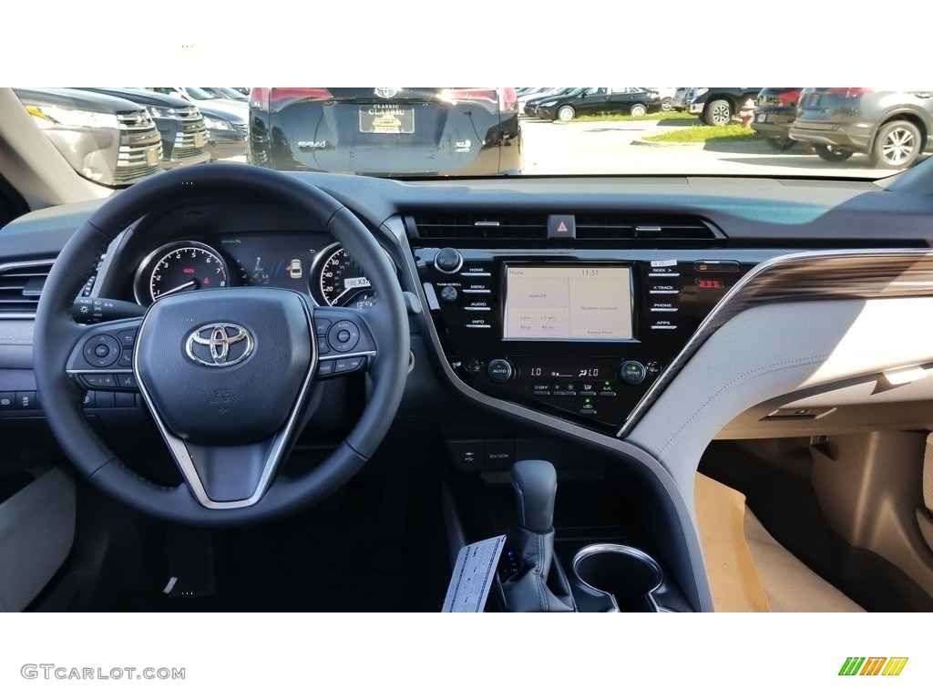 2018 Camry XLE - Celestial Silver Metallic / Ash photo #5