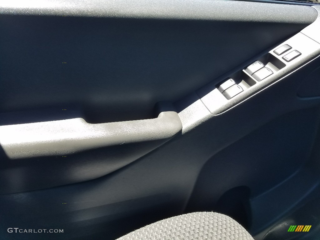 2018 Frontier Pro-4X Crew Cab 4x4 - Gun Metallic / Graphite photo #17