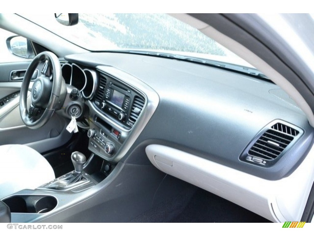 2014 Optima LX - Bright Silver / Gray photo #16
