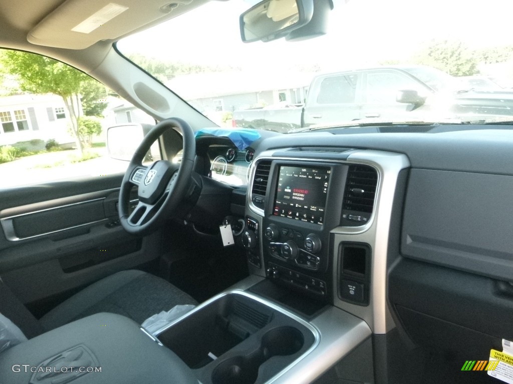 2018 1500 Big Horn Crew Cab 4x4 - Brilliant Black Crystal Pearl / Black/Diesel Gray photo #11