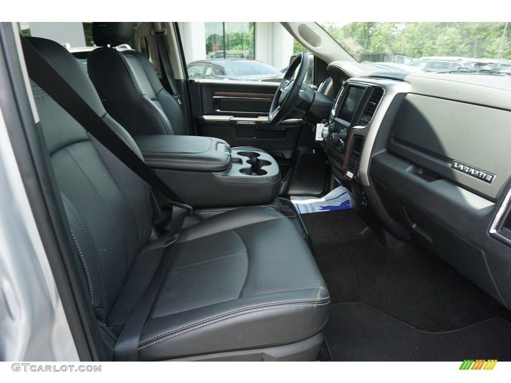 2018 1500 Laramie Crew Cab 4x4 - Bright Silver Metallic / Black photo #15