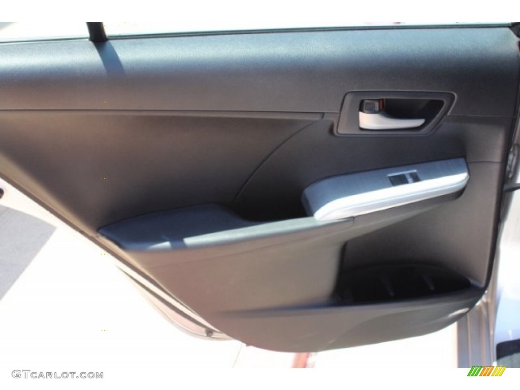 2012 Camry SE - Classic Silver Metallic / Light Gray photo #21
