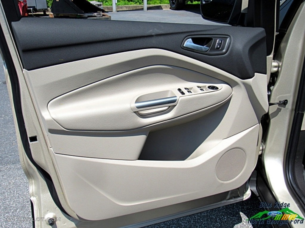 2018 Escape SE - White Gold / Medium Light Stone photo #26