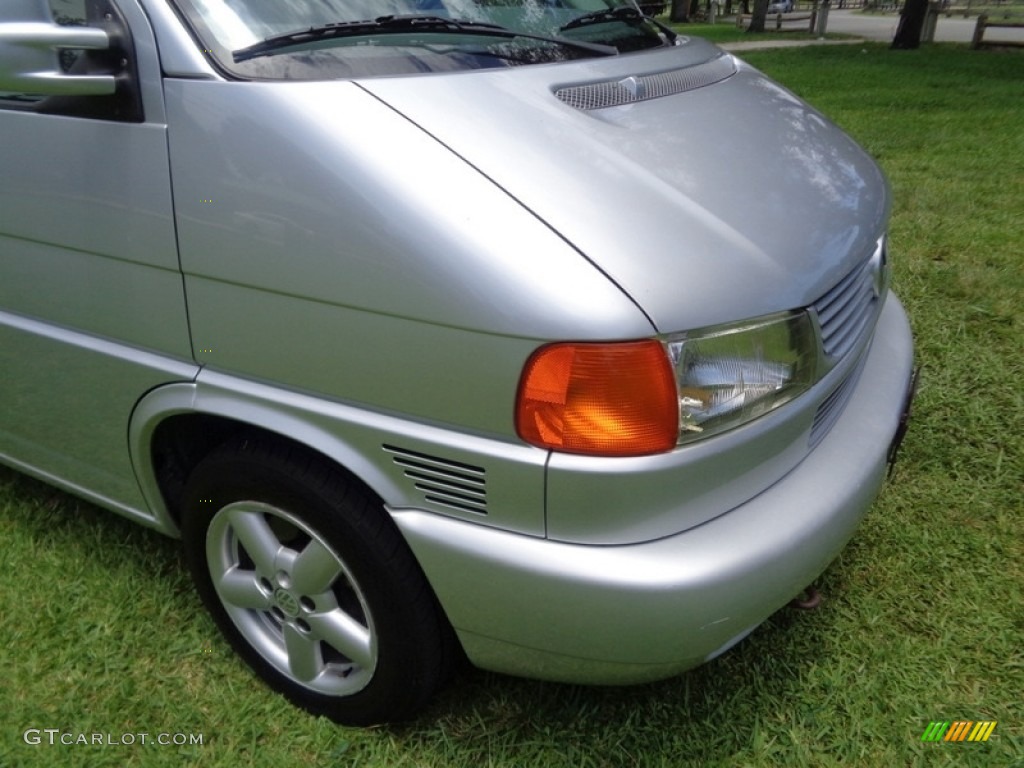 2003 EuroVan GLS - Reflex Silver Metallic / Gray photo #17