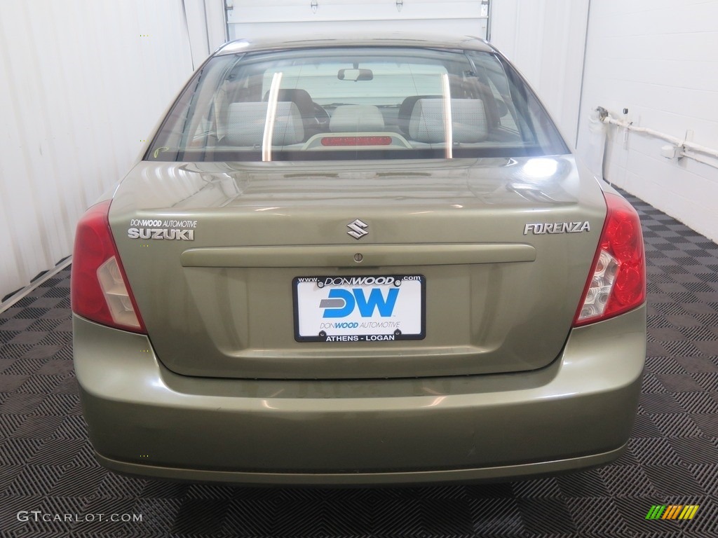 2006 Forenza Sedan - Desert Green Metallic / Grey photo #7