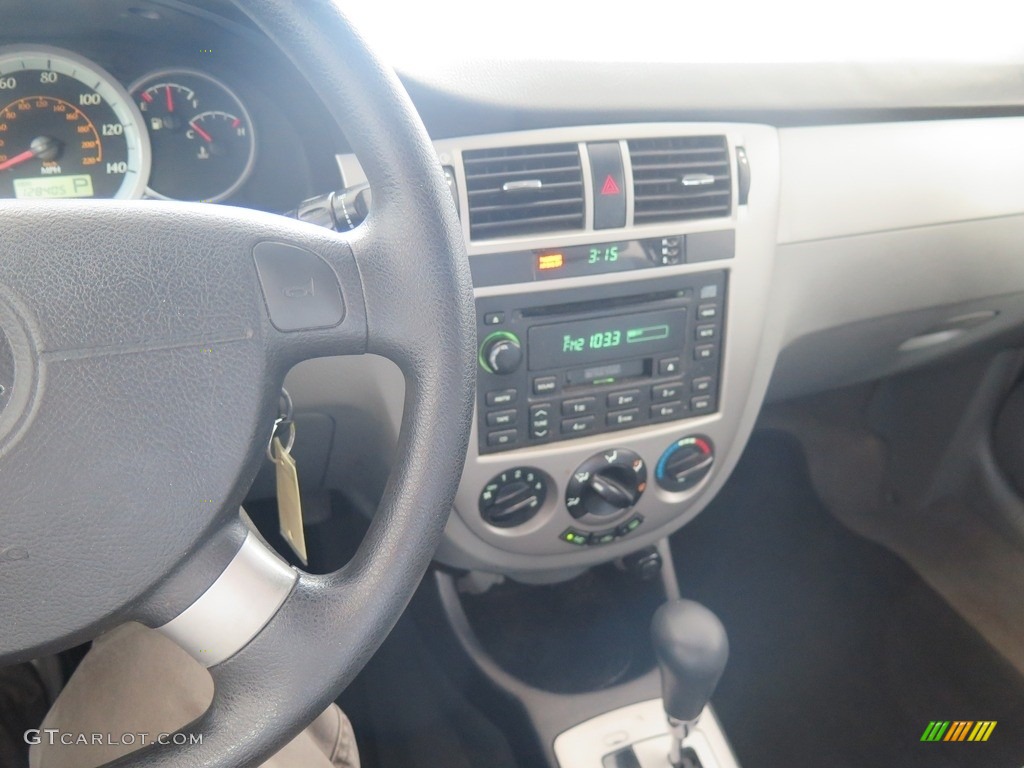 2006 Forenza Sedan - Desert Green Metallic / Grey photo #13
