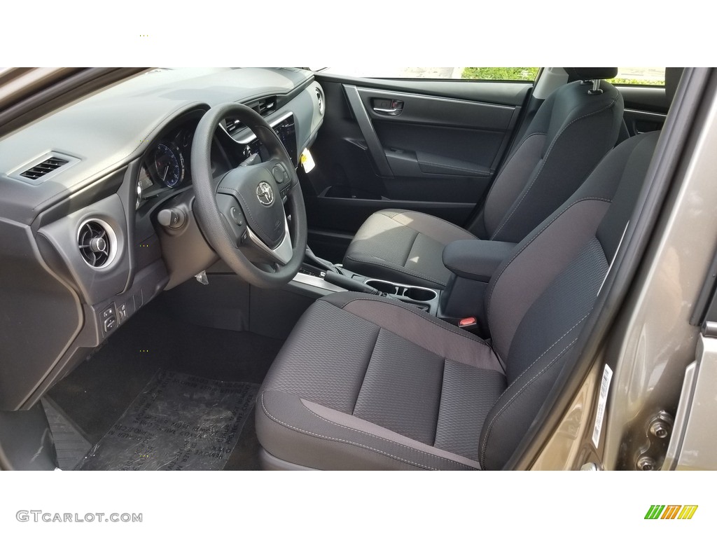 Black Interior 2019 Toyota Corolla LE Photo #127779141