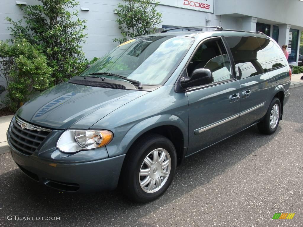 2007 Town & Country Touring - Magnesium Pearl / Medium Slate Gray photo #2
