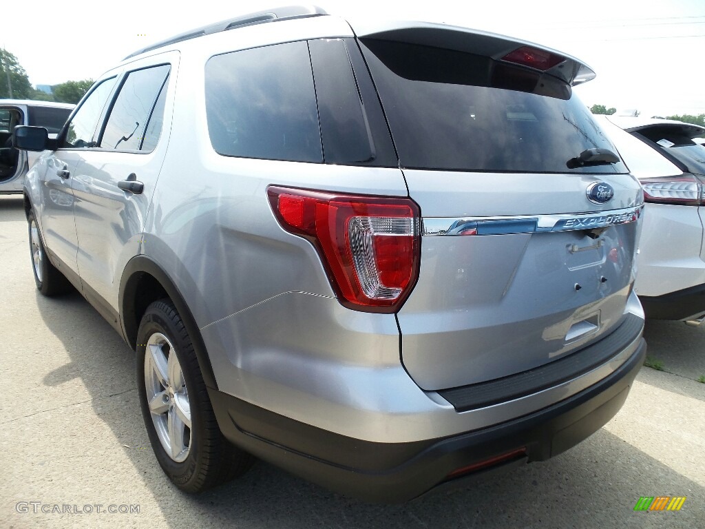2018 Explorer 4WD - Ingot Silver / Medium Stone photo #3