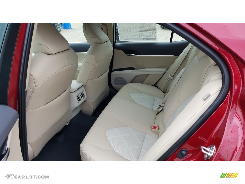 2018 Camry XLE - Ruby Flare Pearl / Macadamia photo #4