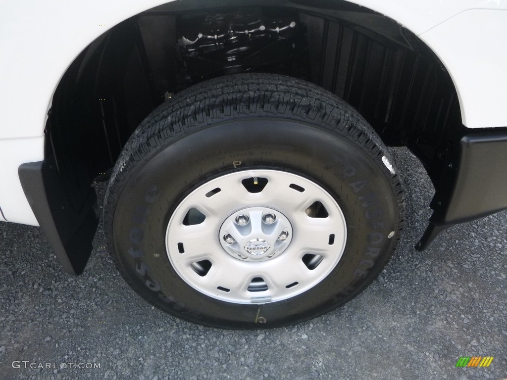 2018 TITAN XD S Crew Cab 4x4 - Glacier White / Black photo #2