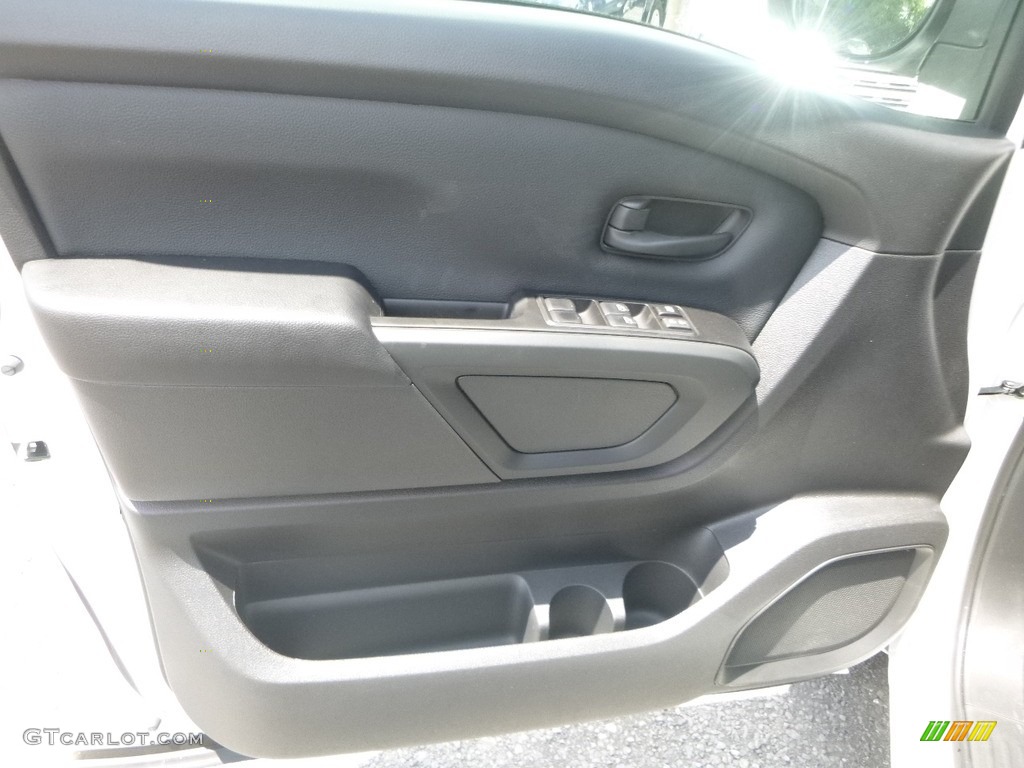 2018 TITAN XD S Crew Cab 4x4 - Glacier White / Black photo #14