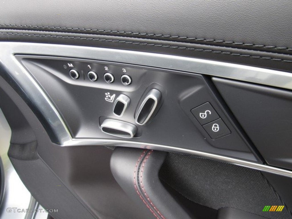 2018 Jaguar F-Type Coupe Controls Photo #127802627