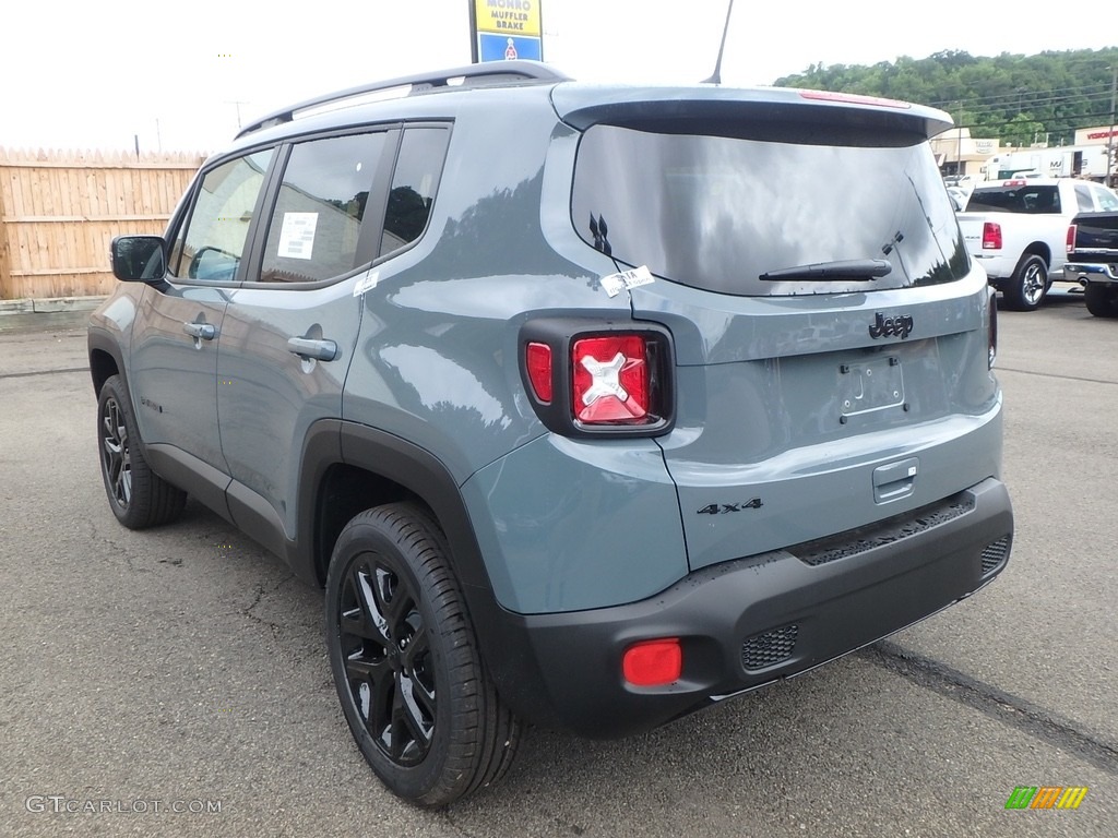 2018 Renegade Latitude 4x4 - Anvil / Black photo #3