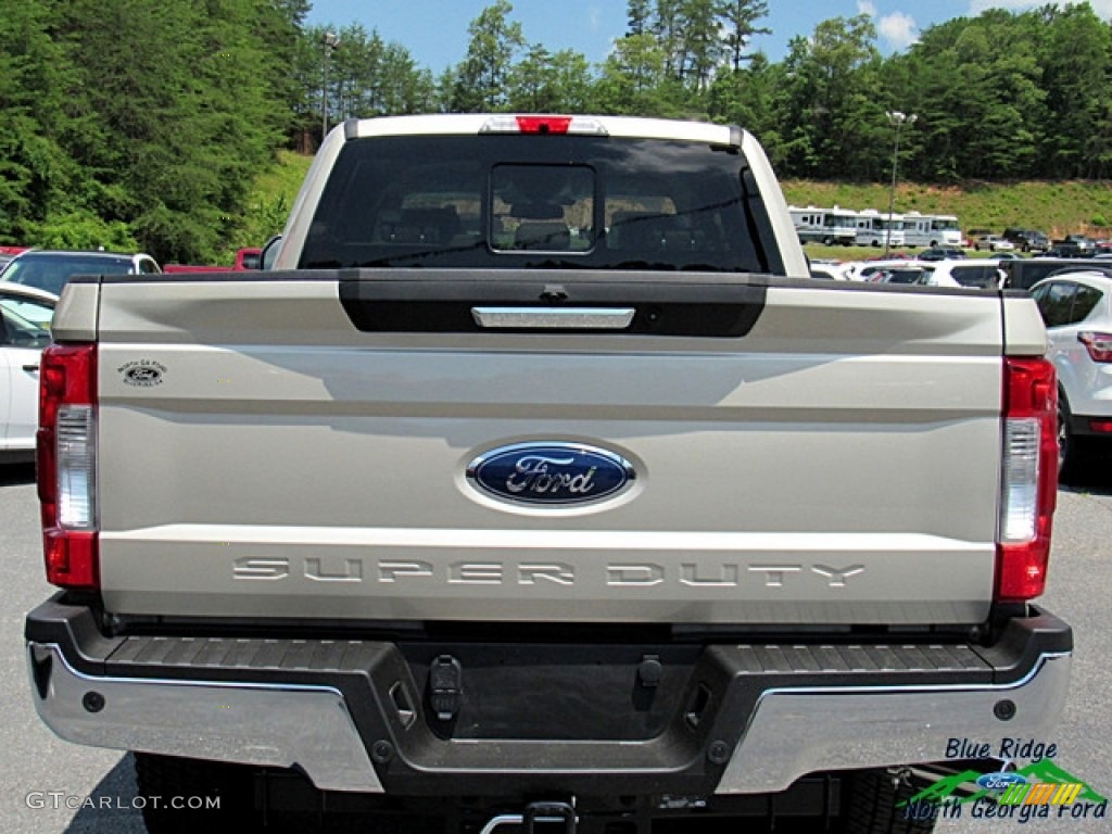2018 F250 Super Duty Lariat Crew Cab 4x4 - White Gold / Camel photo #4