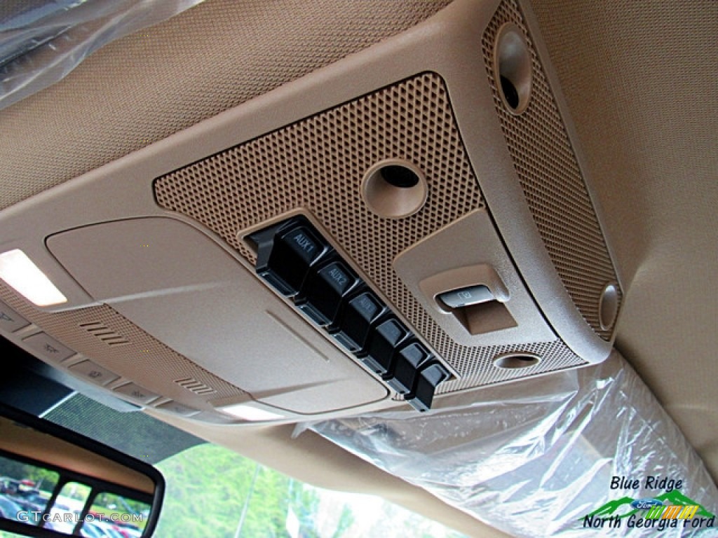 2018 F250 Super Duty Lariat Crew Cab 4x4 - White Gold / Camel photo #27