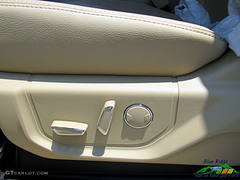 2018 F250 Super Duty Lariat Crew Cab 4x4 - White Gold / Camel photo #31
