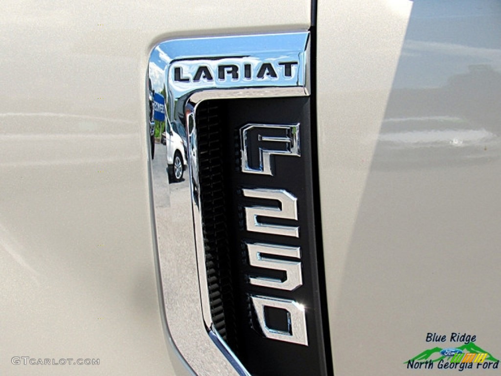 2018 F250 Super Duty Lariat Crew Cab 4x4 - White Gold / Camel photo #40