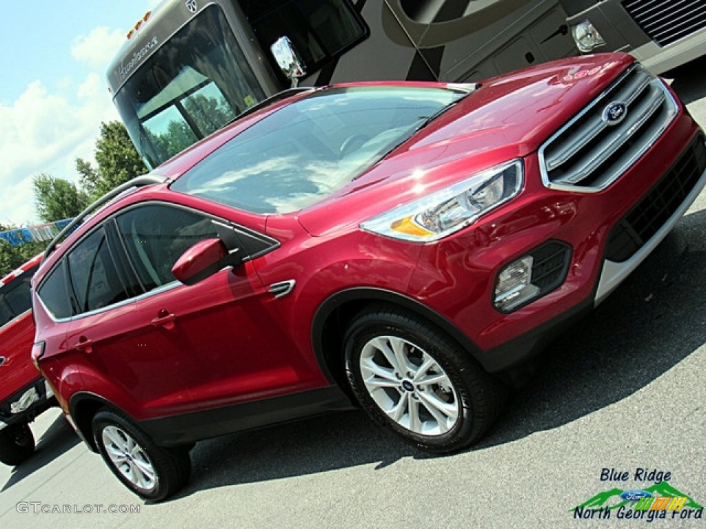 2018 Escape SE - Ruby Red / Medium Light Stone photo #29