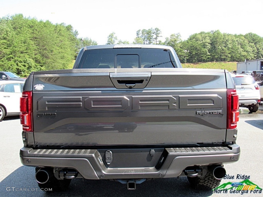 2018 F150 SVT Raptor SuperCrew 4x4 - Magnetic / Raptor Black photo #5