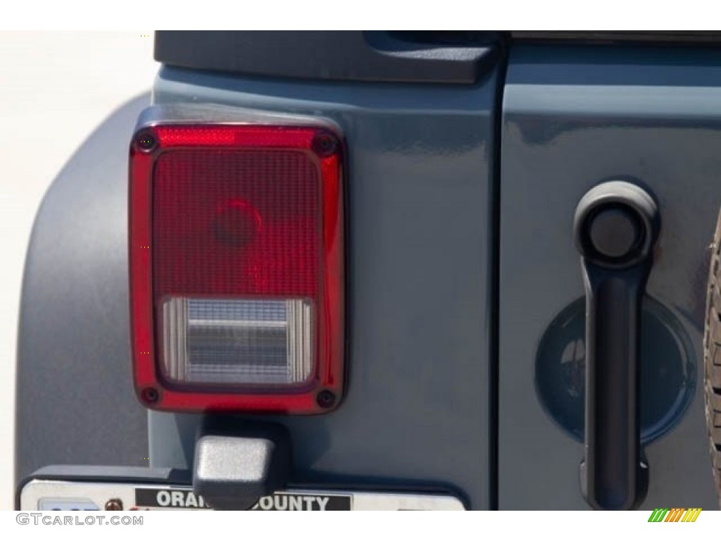 2015 Wrangler Unlimited Sport 4x4 - Anvil / Black photo #11
