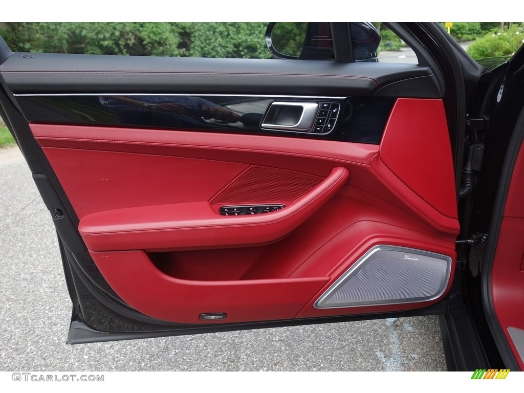 2017 Porsche Panamera Turbo Door Panel Photos