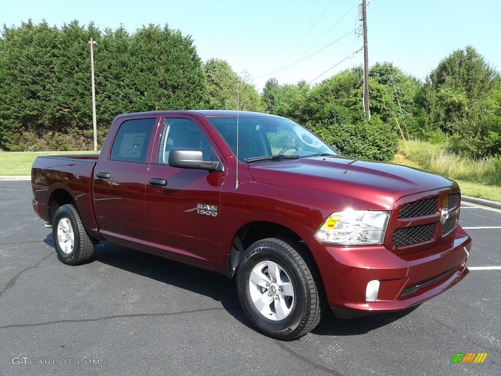 2018 1500 Express Crew Cab 4x4 - Delmonico Red Pearl / Black/Diesel Gray photo #4