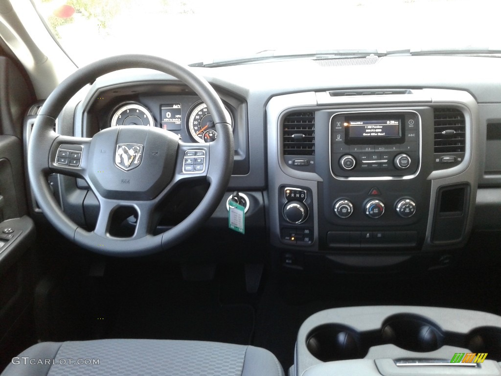 2018 1500 Express Crew Cab 4x4 - Delmonico Red Pearl / Black/Diesel Gray photo #25