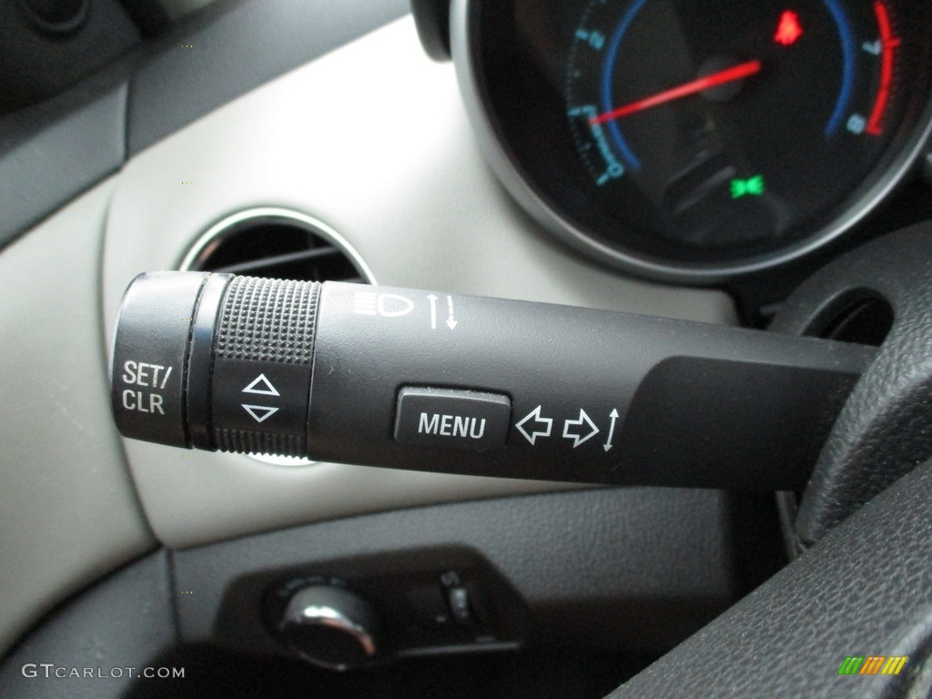 2011 Cruze LS - Ice Blue Metallic / Jet Black/Medium Titanium photo #35