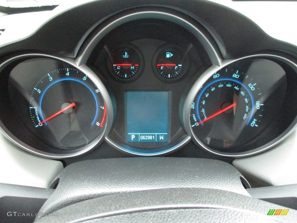 2011 Cruze LS - Ice Blue Metallic / Jet Black/Medium Titanium photo #39