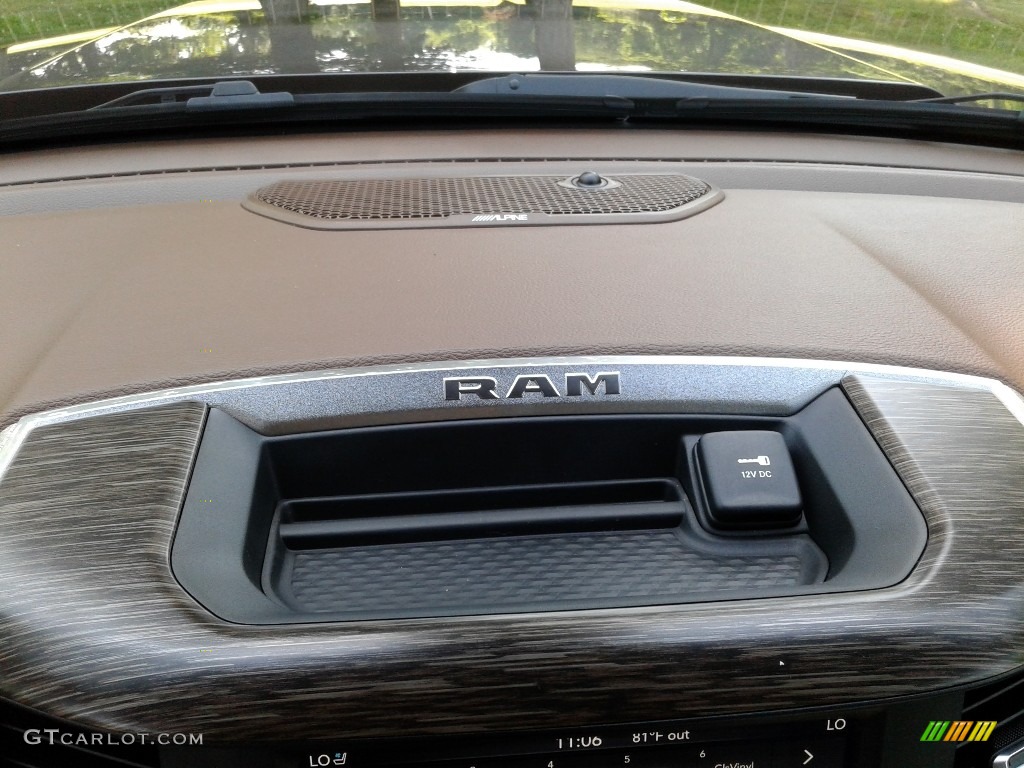 2019 1500 Laramie Crew Cab 4x4 - Granite Crystal Metallic / Mountain Brown/Light Frost Beige photo #32