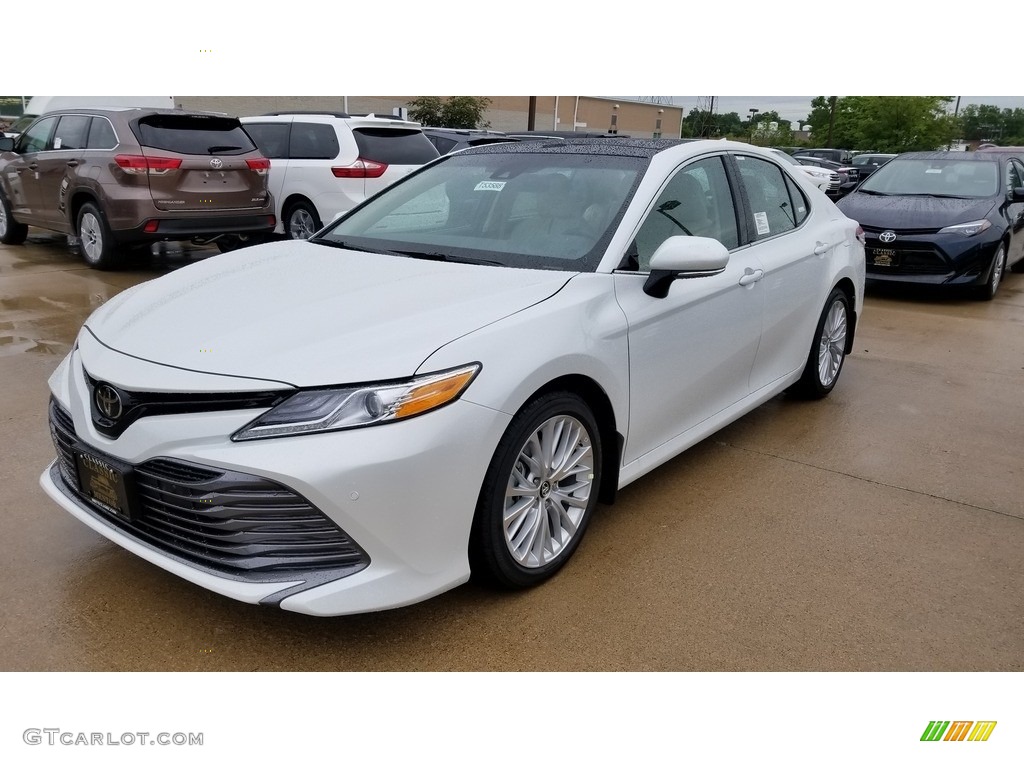 2018 Wind Chill Pearl Toyota Camry Xle 127814387 Gtcarlot