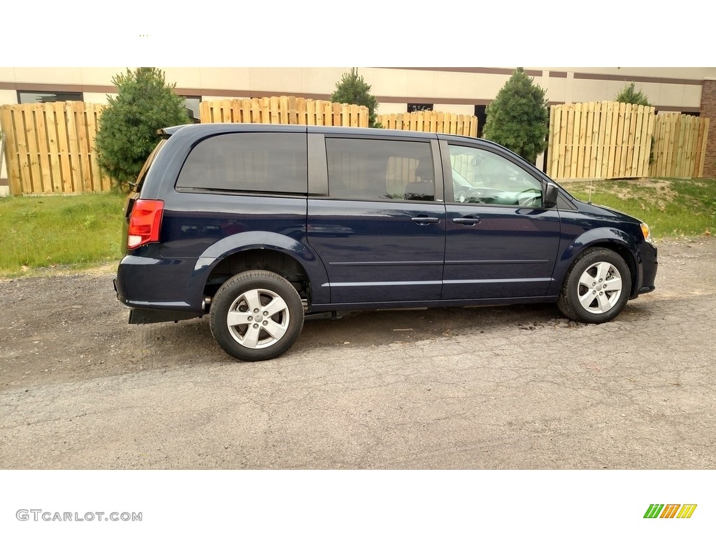 2013 Grand Caravan SE - True Blue Pearl / Black/Light Graystone photo #7