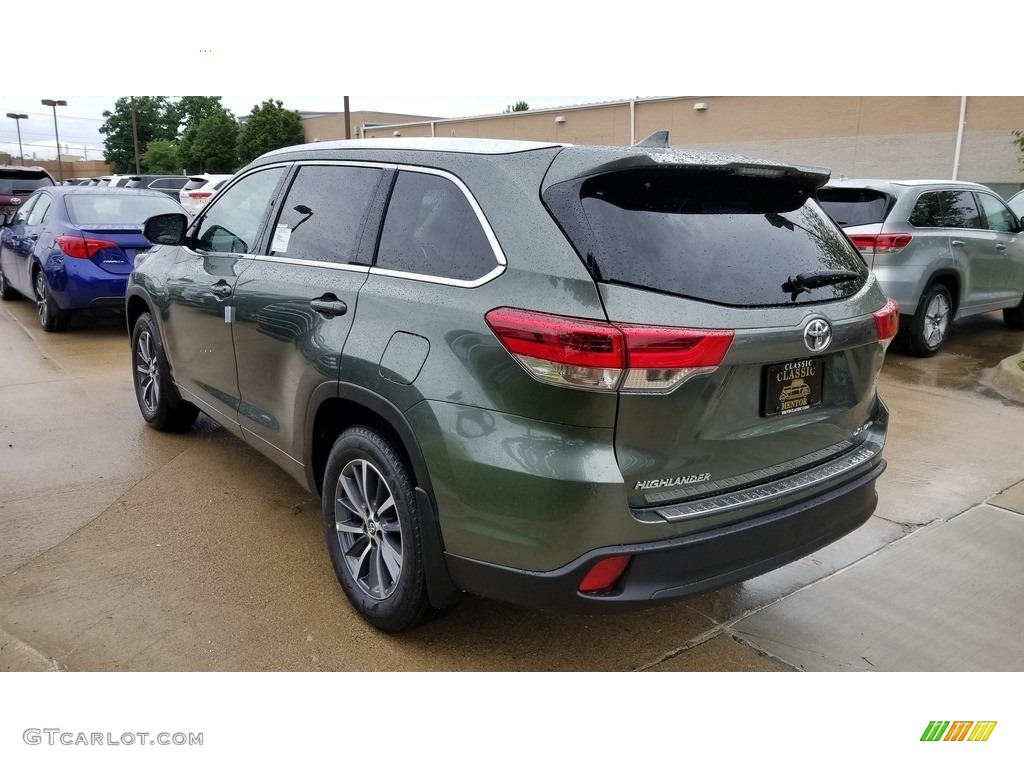 2018 Highlander XLE AWD - Alumina Jade Metallic / Almond photo #2
