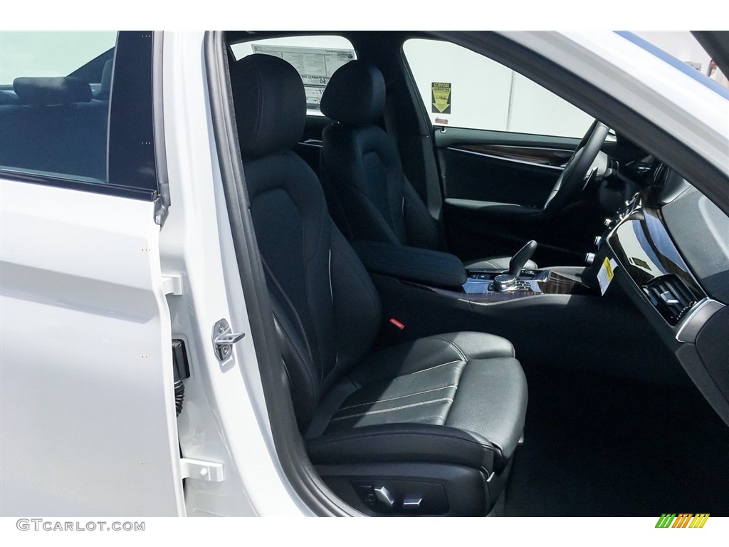 2018 5 Series 530i Sedan - Alpine White / Black photo #2