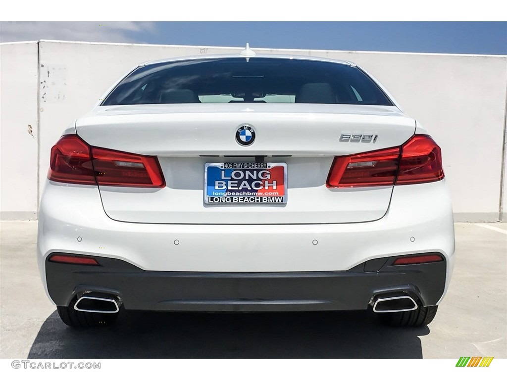 2018 5 Series 530i Sedan - Alpine White / Black photo #4