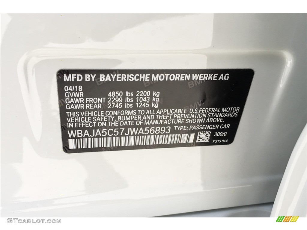 2018 5 Series 530i Sedan - Alpine White / Black photo #11