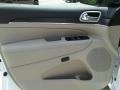 Ivory Tri-Coat - Grand Cherokee Overland Photo No. 18