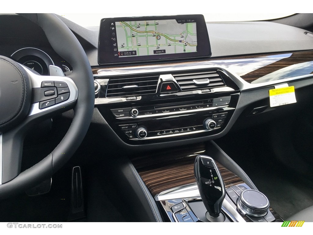 2018 5 Series 530e iPerfomance Sedan - Carbon Black Metallic / Black photo #6