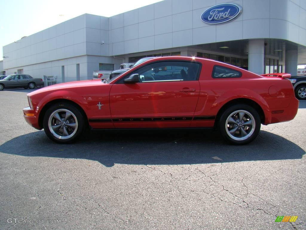 2006 Mustang V6 Premium Coupe - Torch Red / Dark Charcoal photo #5