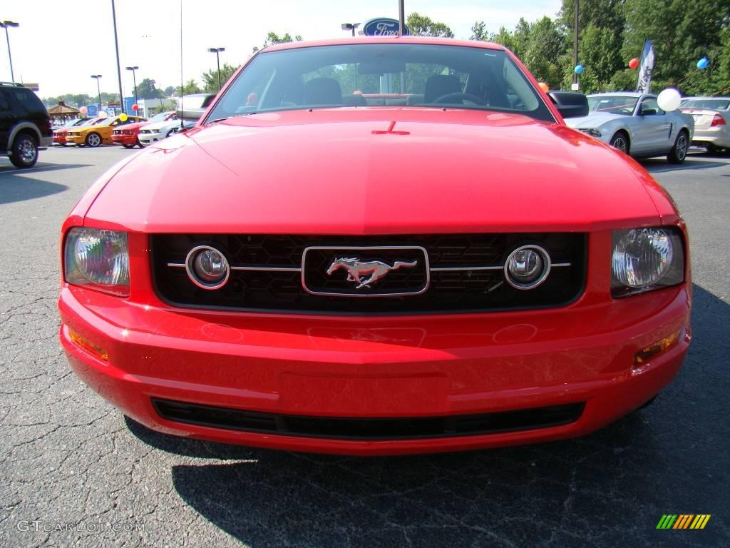 2006 Mustang V6 Premium Coupe - Torch Red / Dark Charcoal photo #7