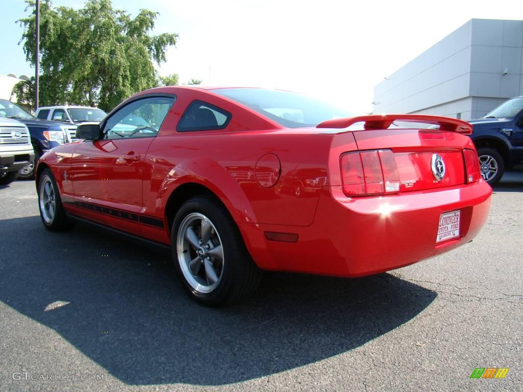 2006 Mustang V6 Premium Coupe - Torch Red / Dark Charcoal photo #21