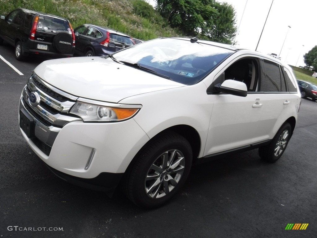 2013 Edge SEL AWD - White Suede / SEL Appearance Charcoal Black/Gray Alcantara photo #6