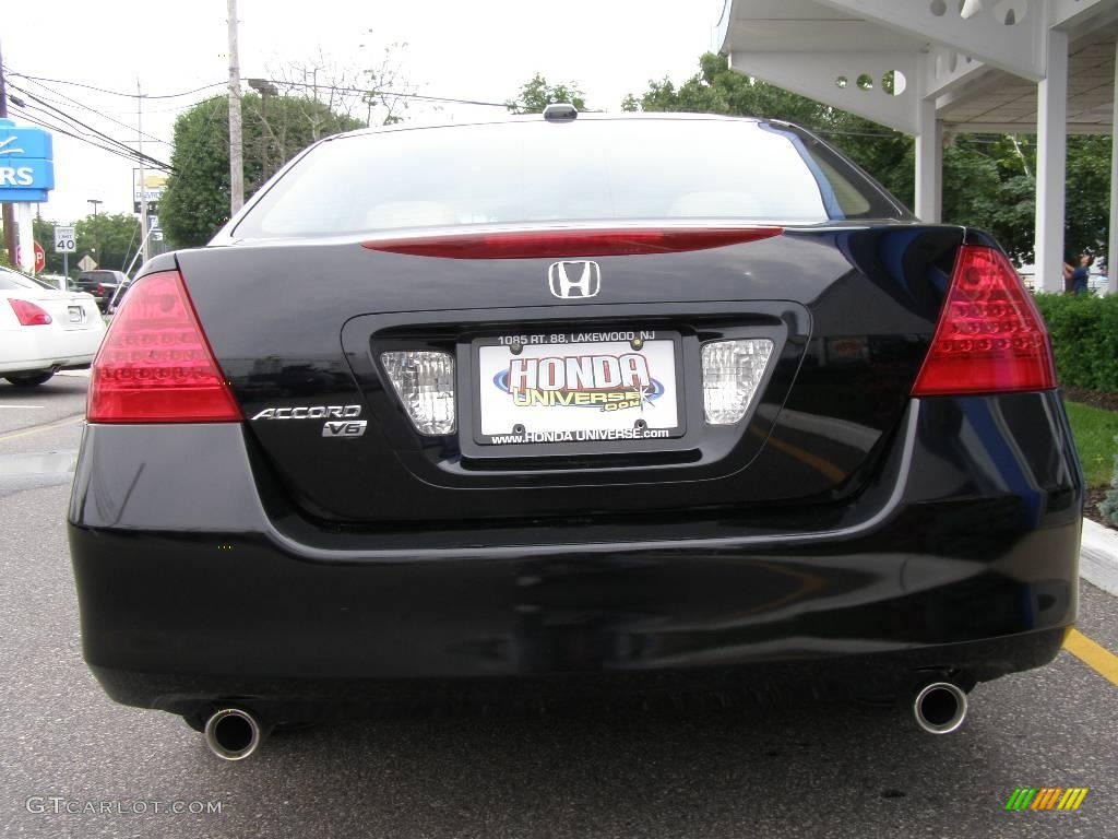 2006 Accord EX-L V6 Sedan - Nighthawk Black Pearl / Ivory photo #5